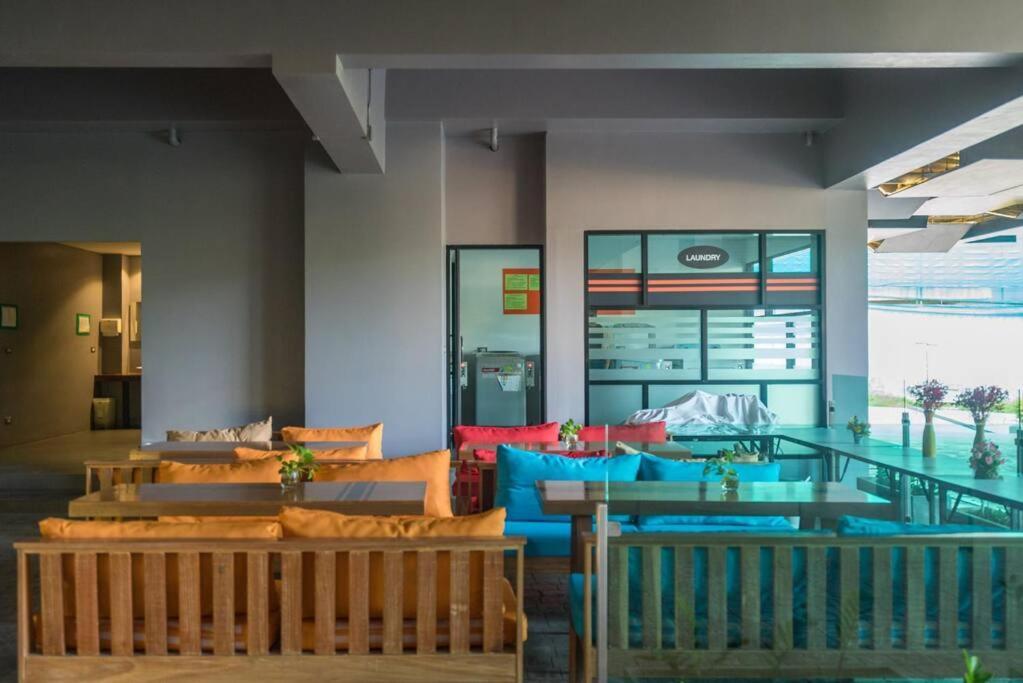 Private Apartment At Emerald Terrace Patong 외부 사진