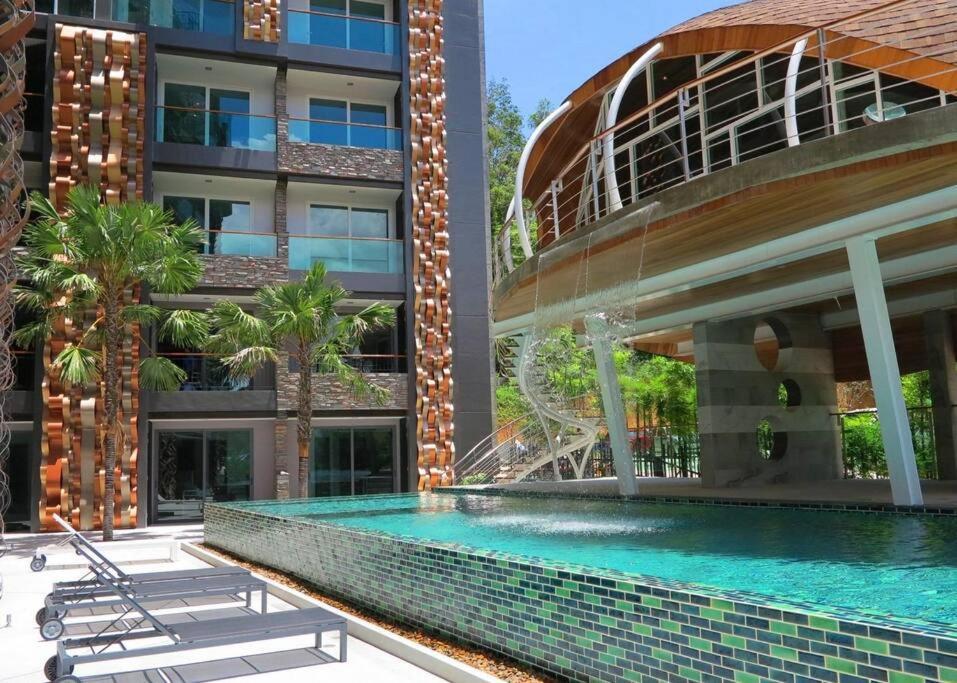 Private Apartment At Emerald Terrace Patong 외부 사진