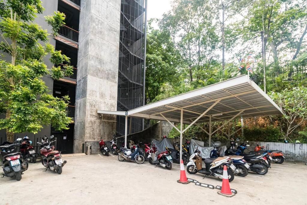 Private Apartment At Emerald Terrace Patong 외부 사진