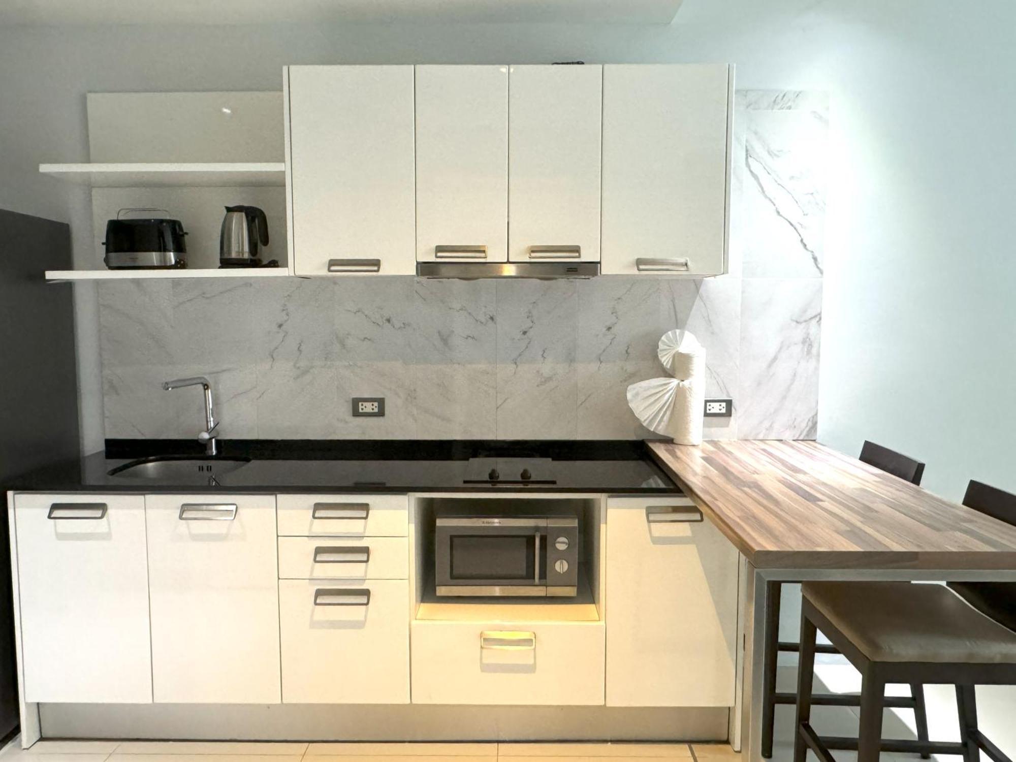 Private Apartment At Emerald Terrace Patong 외부 사진
