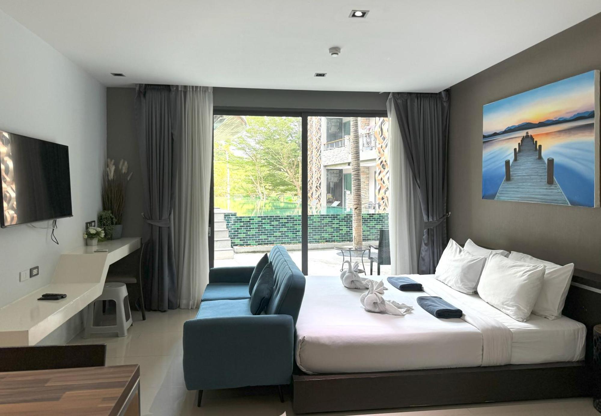 Private Apartment At Emerald Terrace Patong 외부 사진