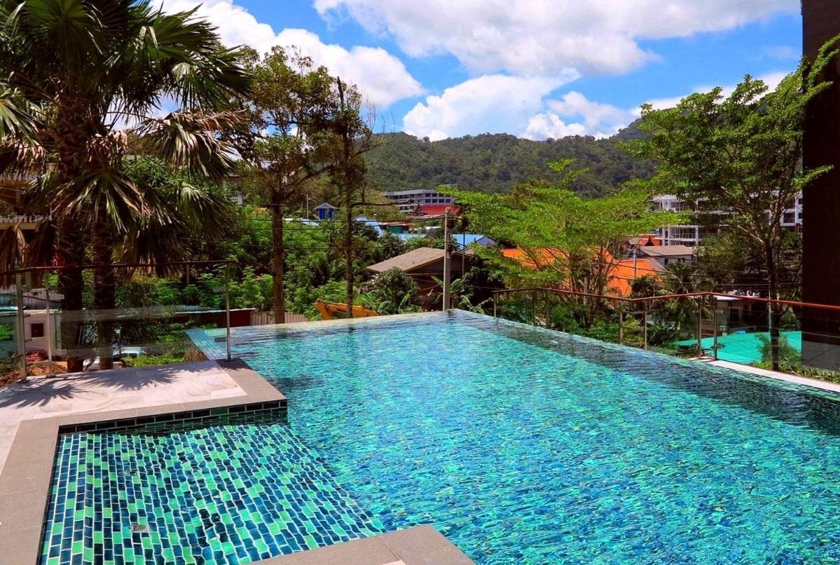 Private Apartment At Emerald Terrace Patong 외부 사진