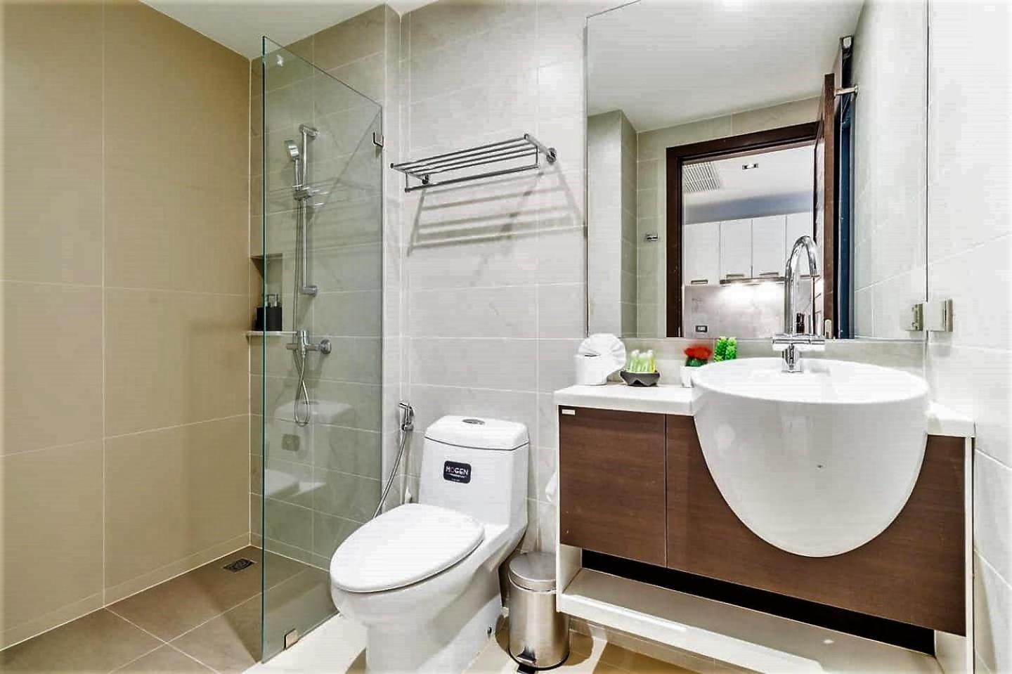 Private Apartment At Emerald Terrace Patong 외부 사진