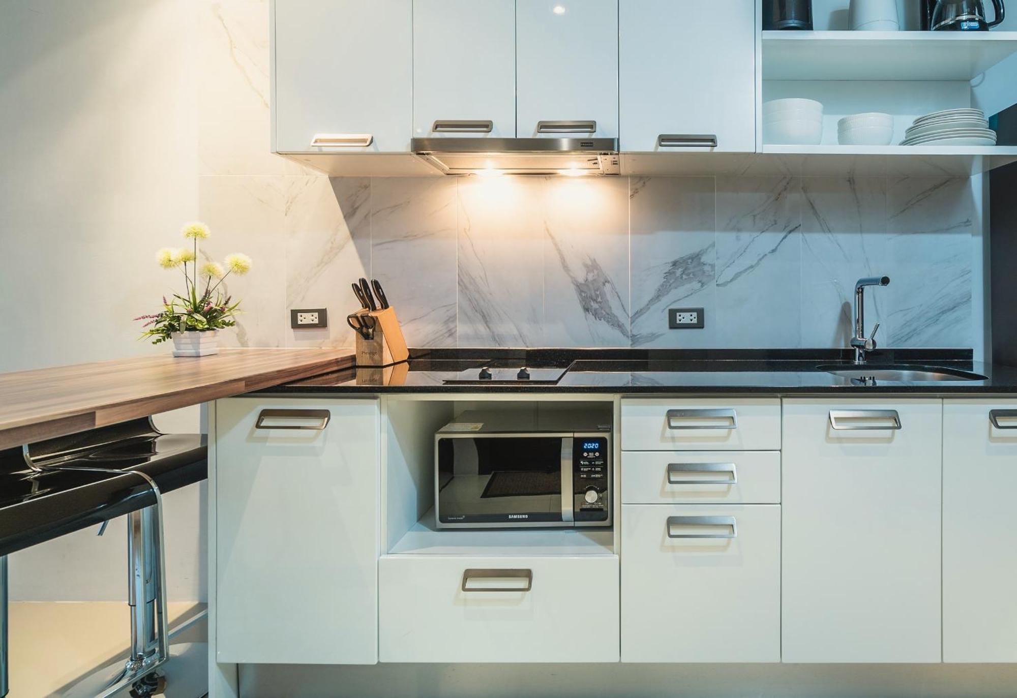 Private Apartment At Emerald Terrace Patong 외부 사진